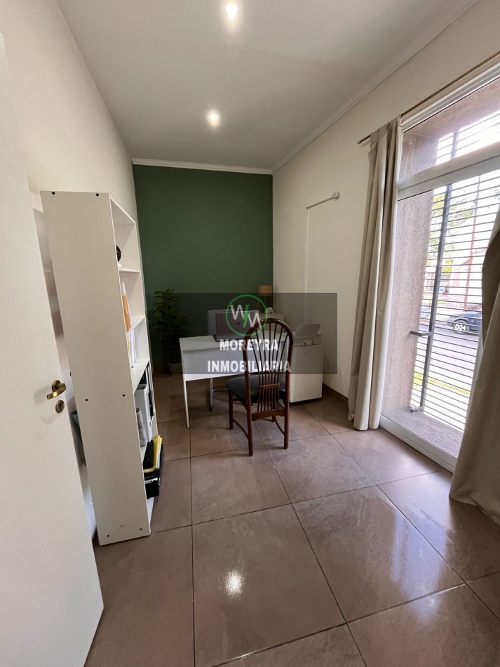 VENDO CASA CALLE FELICIANO A METROS DE YRIGOYEN