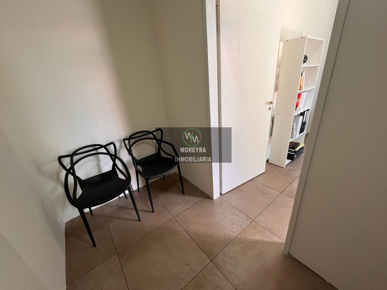 VENDO CASA CALLE FELICIANO A METROS DE YRIGOYEN